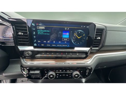 Used 2024 Chevrolet Silverado 1500 LT Trail Boss w/ LT Trail Boss Premium Package image 17