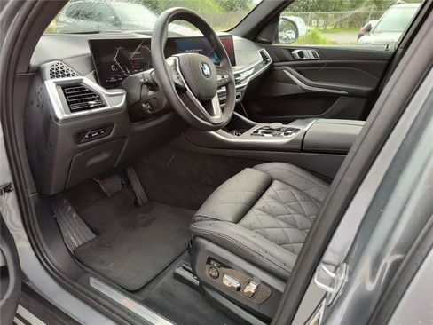 Certified 2025 BMW X5 xDrive40i image 2