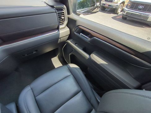 Used 2025 GMC Sierra 1500 SLT RWD image 21