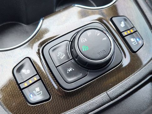 Certified 2022 GMC Acadia AT4 w/ Preferred Package AWD/4WD image 21