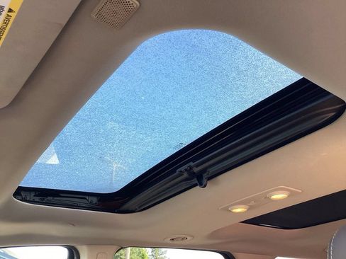 Used 2016 GMC Acadia SLT w/ Open Road Package FWD image 4