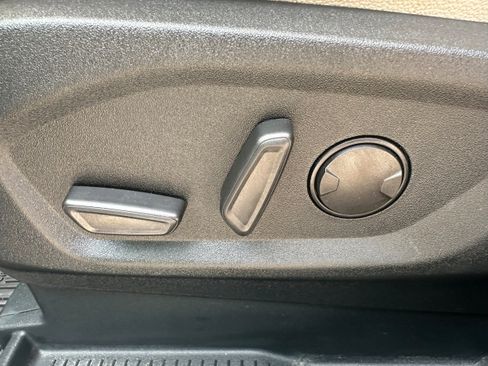 Used 2022 Ford Edge Titanium w/ Equipment Group 301A image 34