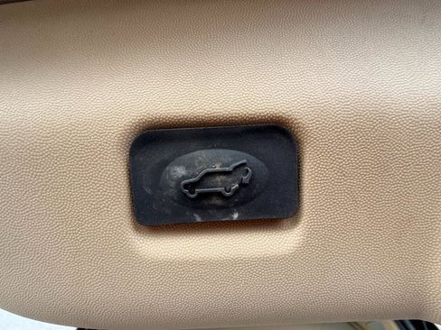 Used 2007 Cadillac SRX RWD image 25