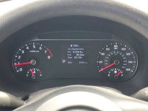 Used 2020 Kia Soul LX FWD image 13