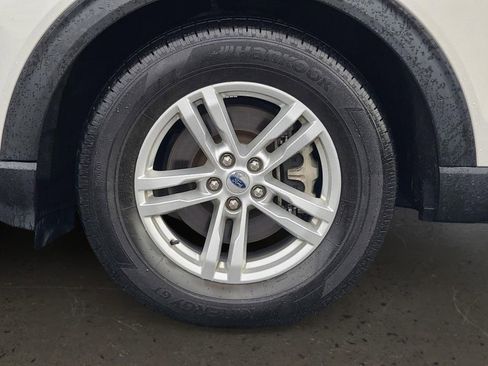 Used 2022 Ford Explorer XLT image 5