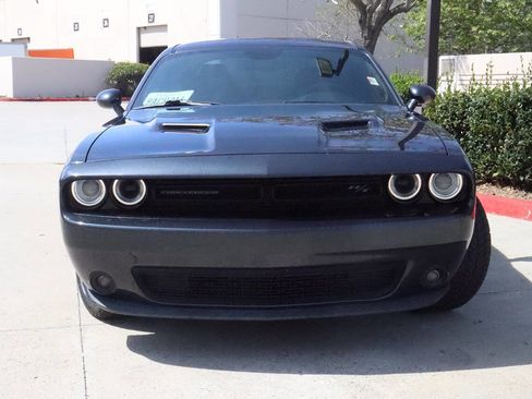 Used 2016 Dodge Challenger R/T w/ Blacktop Package image 8