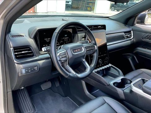 Used 2026 GMC Terrain Elevation w/ Elevation Premium Package AWD/4WD image 17