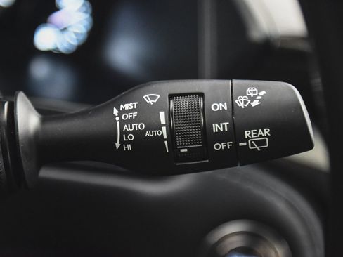 Used 2021 Lexus LX 570 4WD w/ Sport Package image 32