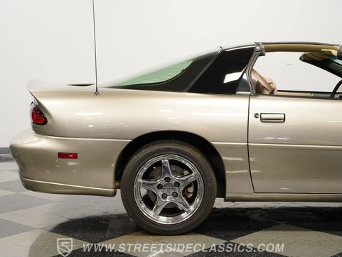 Used 2002 Chevrolet Camaro Z28 w/ SS Performance/Appearance Pkg RWD image 30
