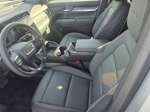 New 2026 GMC Terrain AT4 w/ Convenience Package III image 17