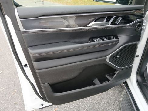 Used 2024 Jeep Wagoneer L 4WD image 23