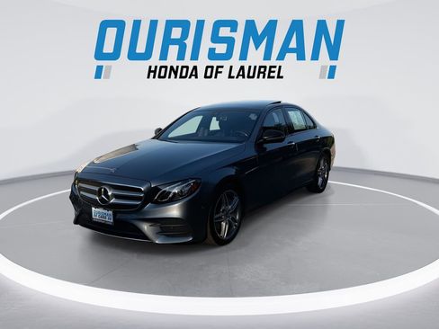 Used 2018 Mercedes-Benz E 300 4MATIC w/ Premium 1 Package image 4