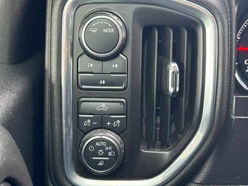 Used 2021 Chevrolet Silverado 2500 LT w/ Fleet Comfort Package AWD/4WD image 33