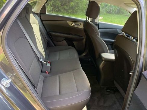 Used 2019 Kia Forte LXS FWD image 32