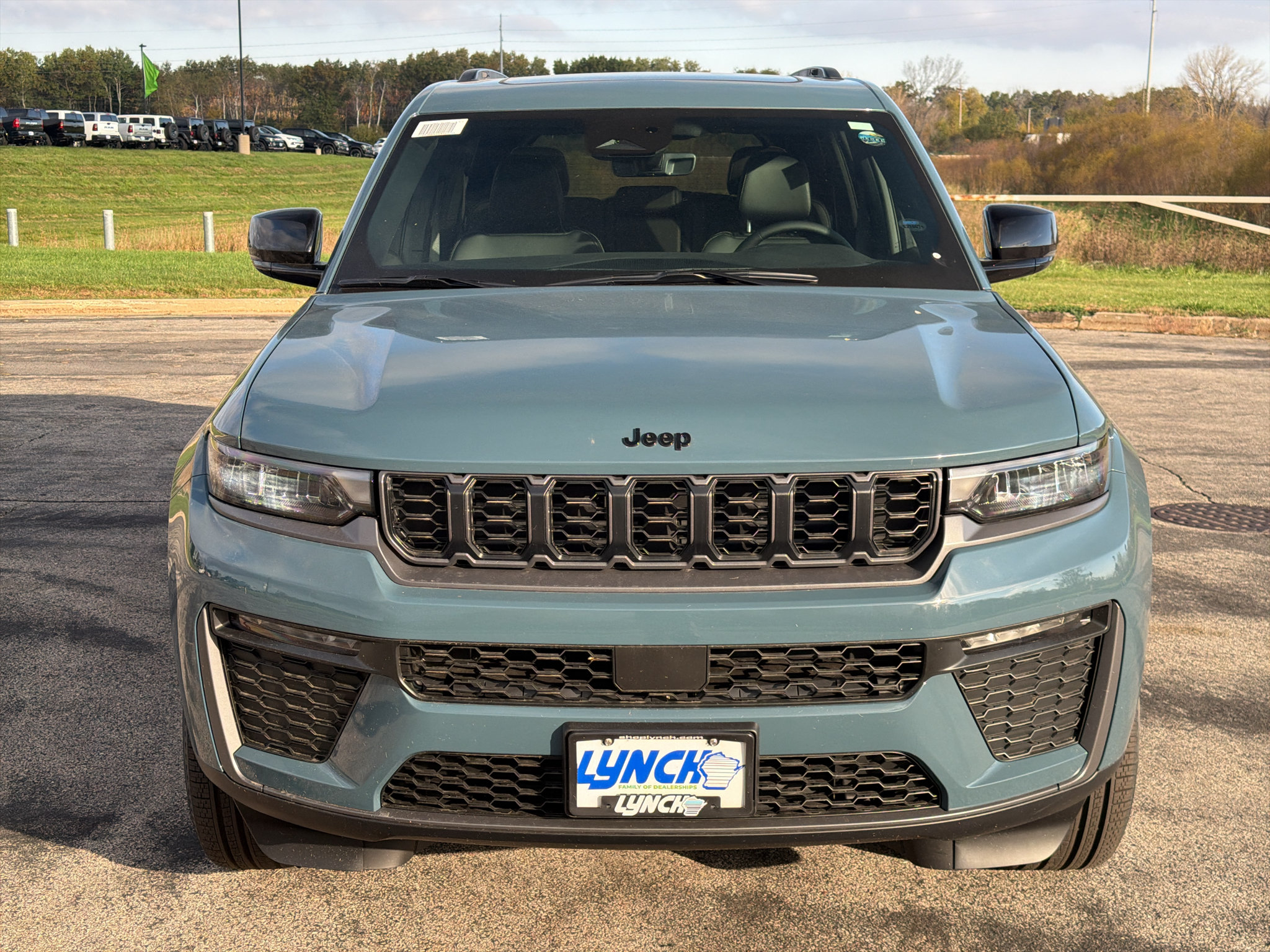 New 2027 Jeep Grand Cherokee Limited w/ Limited Altitude Package AWD/4WD image 7