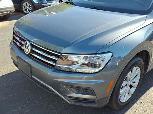 Used 2020 Volkswagen Tiguan S image 8