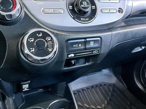 Used 2009 Honda Fit image 20