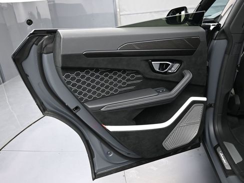 Used 2024 Lamborghini Urus Performante image 25
