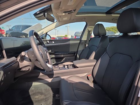 Used 2025 Kia K5 EX FWD image 12