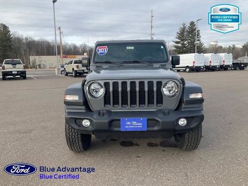 Used 2023 Jeep Wrangler Sport image 27