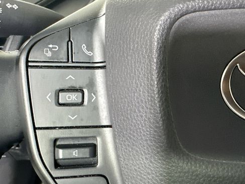 Used 2024 Toyota Prius LE image 16