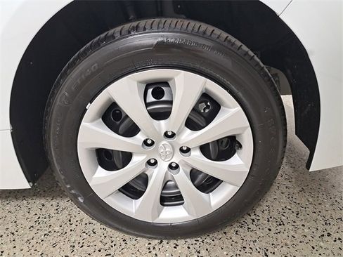 Used 2025 Toyota Corolla LE image 8