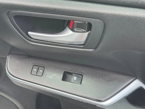 Used 2015 Toyota Camry SE FWD image 21