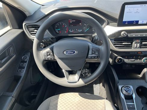 Used 2022 Ford Escape SE image 17
