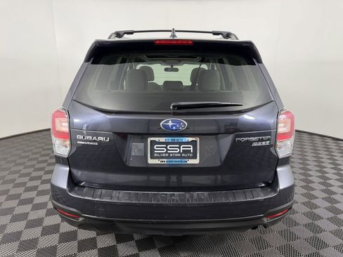 Used 2017 Subaru Forester 2.5i Premium w/ All-Weather Package AWD/4WD image 6