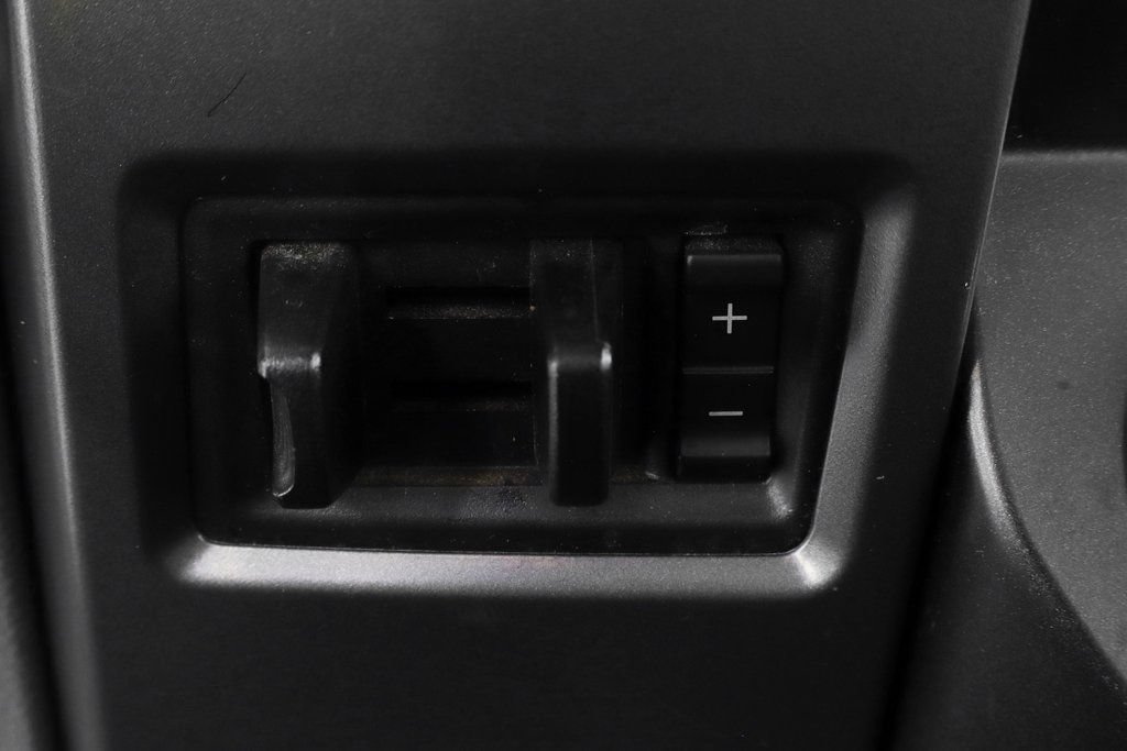 Used 2017 Ford F550 2WD Regular Cab Super Duty image 39