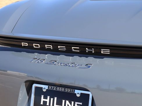 Used 2017 Porsche 718 Boxster S image 11