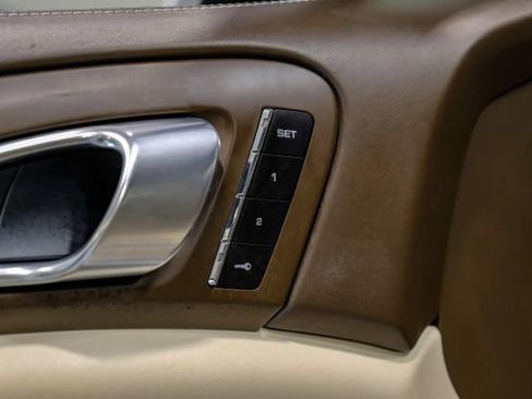 Used 2017 Porsche Cayenne AWD/4WD image 65