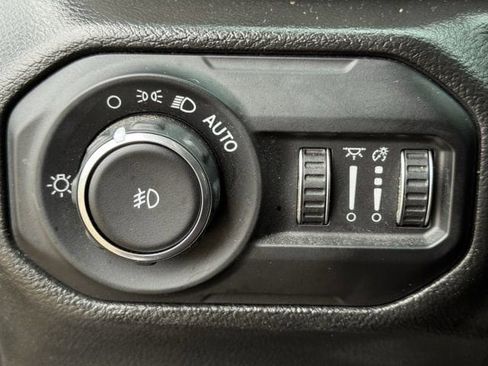 Used 2022 Jeep Wrangler Unlimited Sport AWD/4WD image 25
