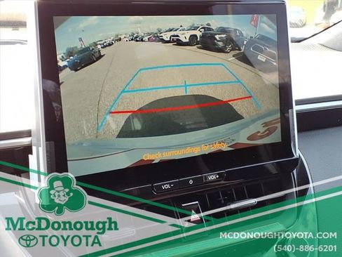 Used 2026 Toyota Corolla SE w/ SE Package FWD image 17