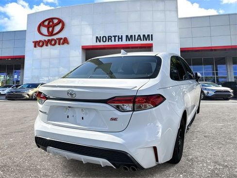 Used 2022 Toyota Corolla SE image 4