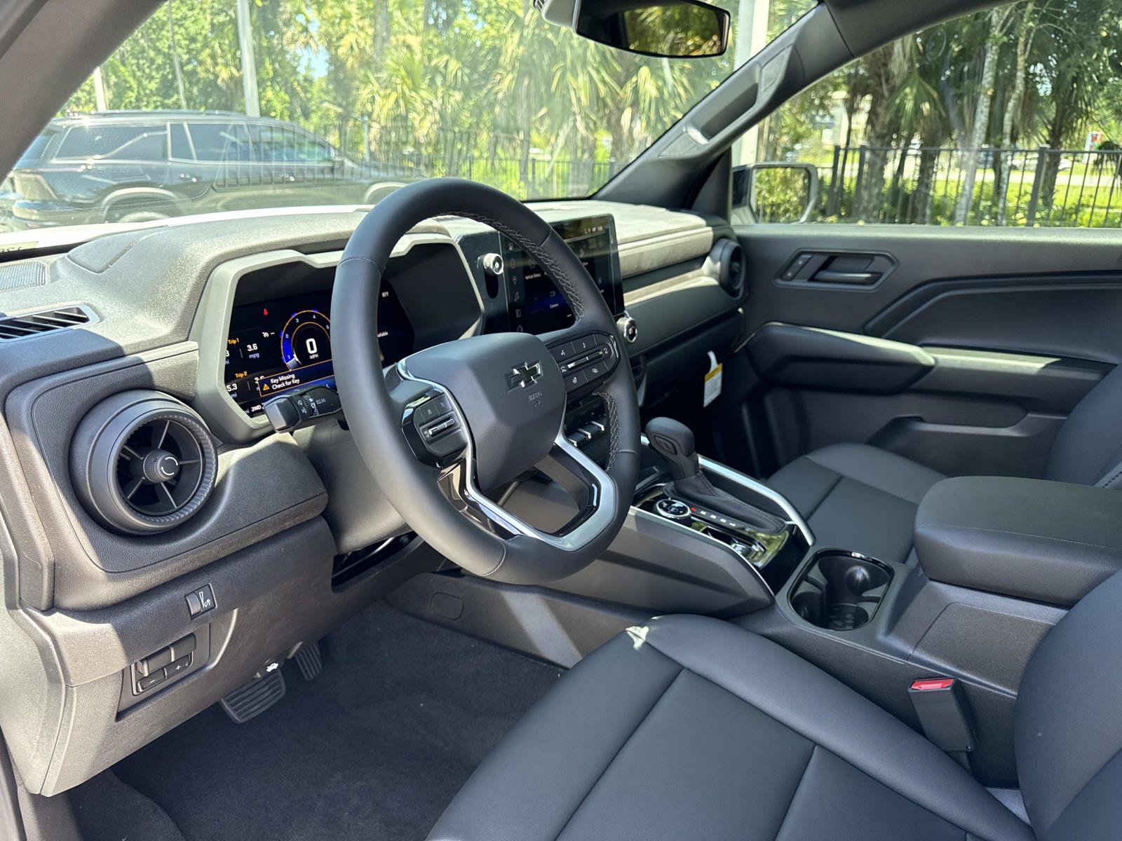 New 2026 Chevrolet Colorado Trail Boss w/ Midnight Edition AWD/4WD image 21