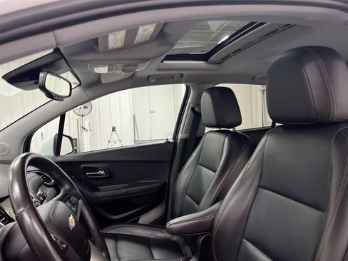 Used 2018 Chevrolet Trax Premier AWD/4WD image 19