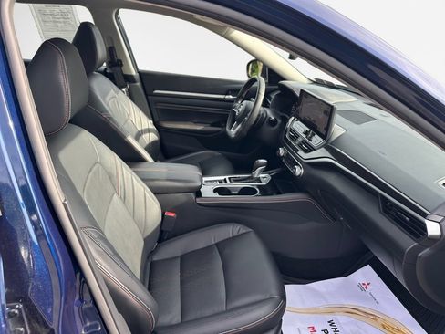 Used 2023 Nissan Altima 2.0 SR FWD image 26