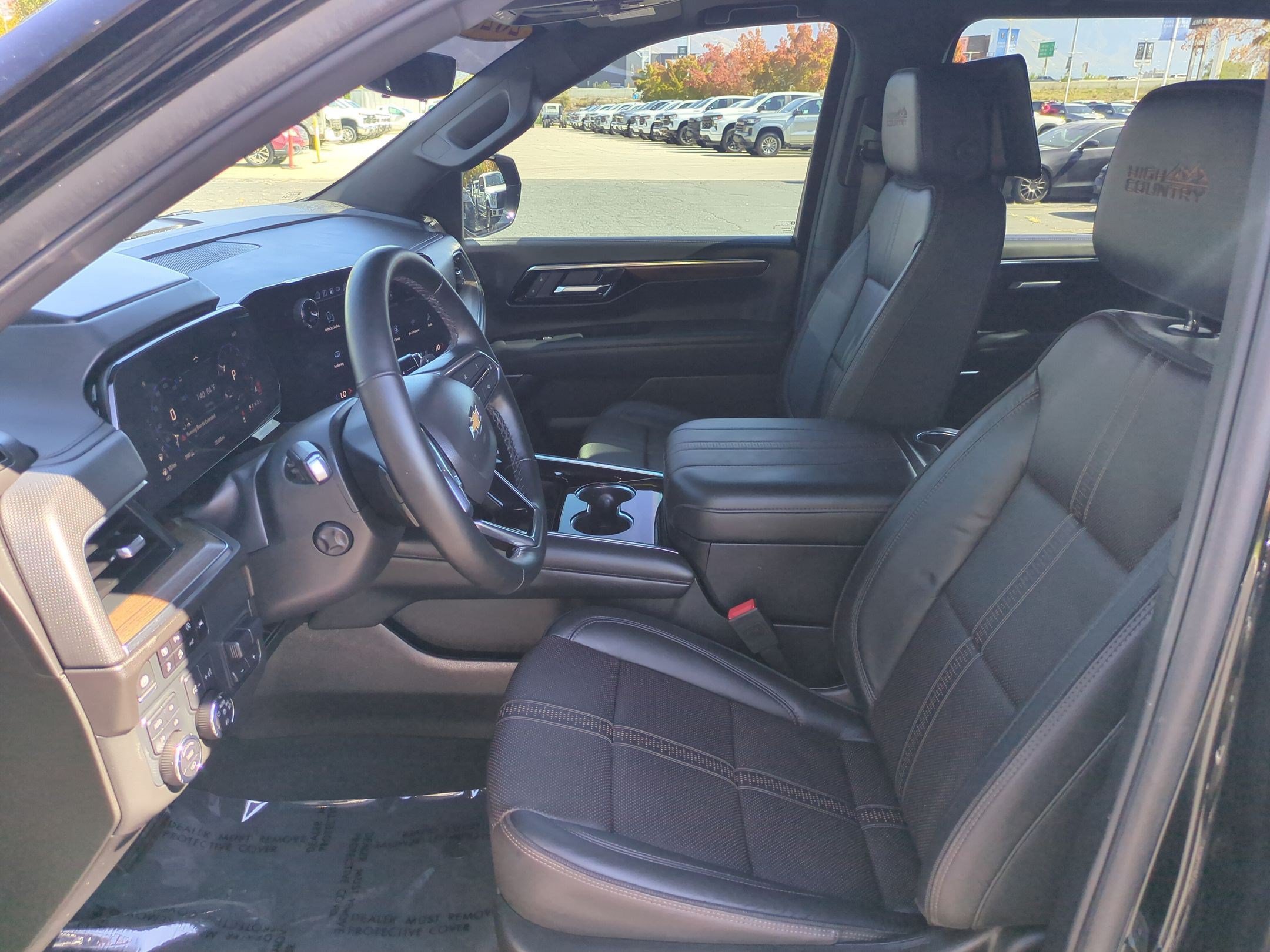 Certified 2025 Chevrolet Suburban High Country AWD/4WD image 27