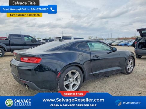 Used 2017 Chevrolet Camaro LT RWD image 4