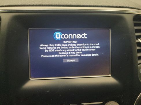 Used 2020 Jeep Grand Cherokee Laredo image 25