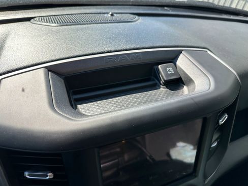 Used 2021 RAM 5500 Tradesman image 27