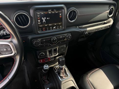 Used 2022 Jeep Wrangler Rubicon AWD/4WD image 22