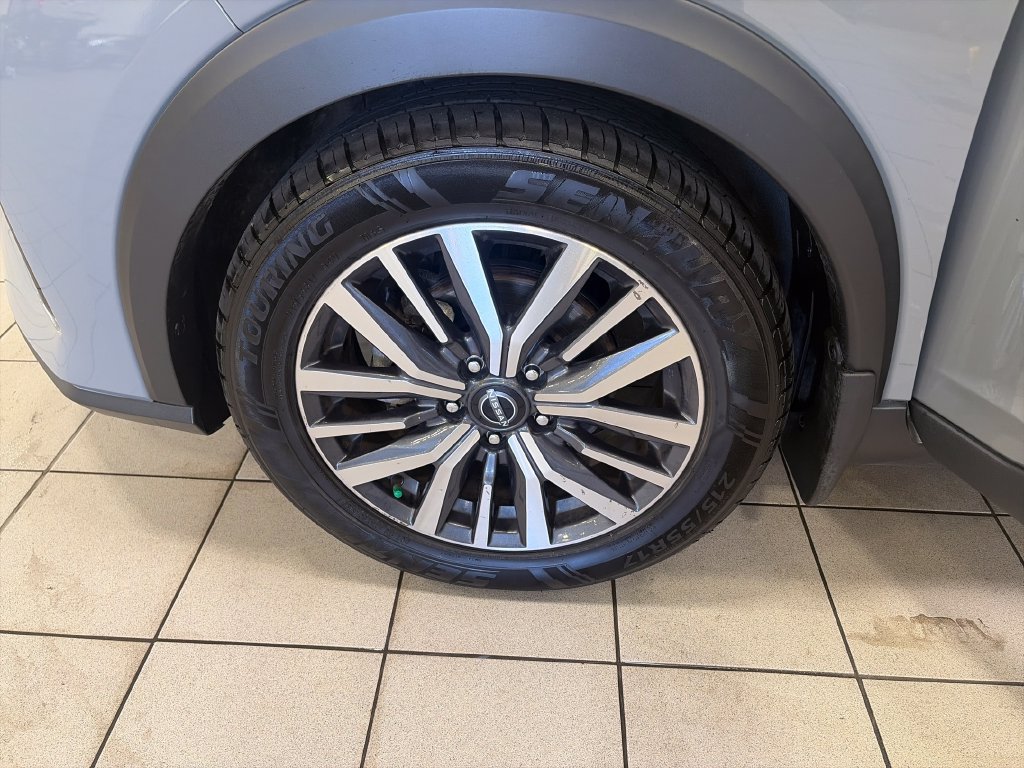 Used 2024 Nissan Kicks SV w/ Exterior Package FWD image 23