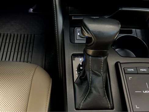 Used 2020 Lexus ES 350 w/ Premium Package FWD image 32