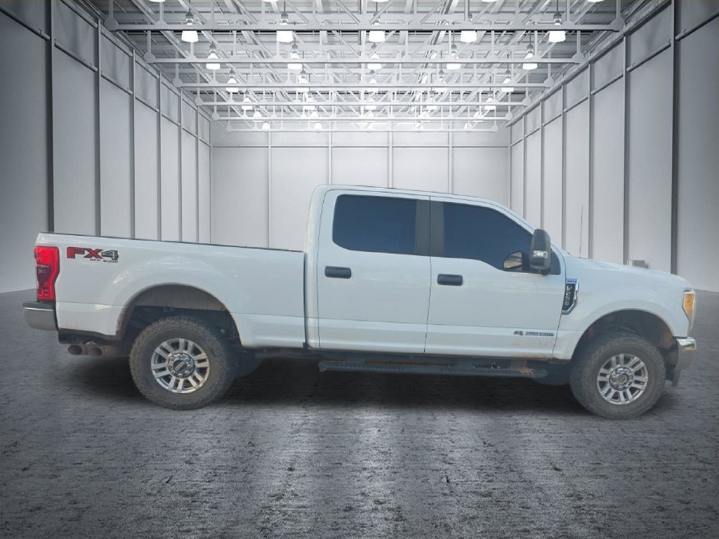 Used 2017 Ford F250 XL w/ STX Appearance Package AWD/4WD image 10