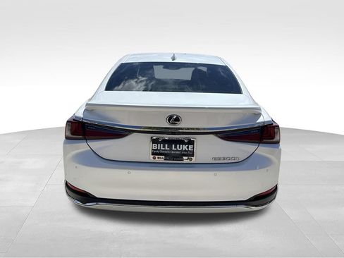 Used 2025 Lexus ES 300h w/ Premium Package FWD image 8
