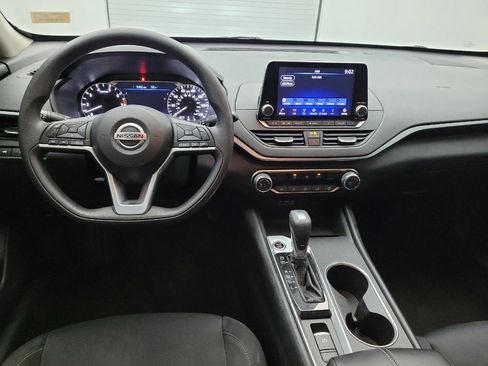 Used 2022 Nissan Altima 2.5 SV image 22