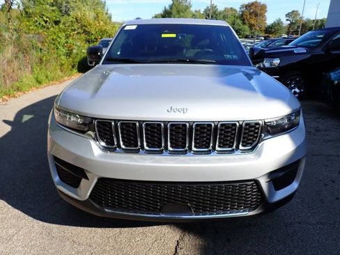 New 2025 Jeep Grand Cherokee Laredo X image 9
