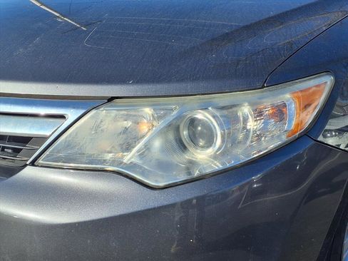 Used 2012 Toyota Camry LE image 28